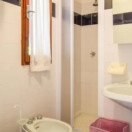 Stunning In With Kitchen Holiday home *